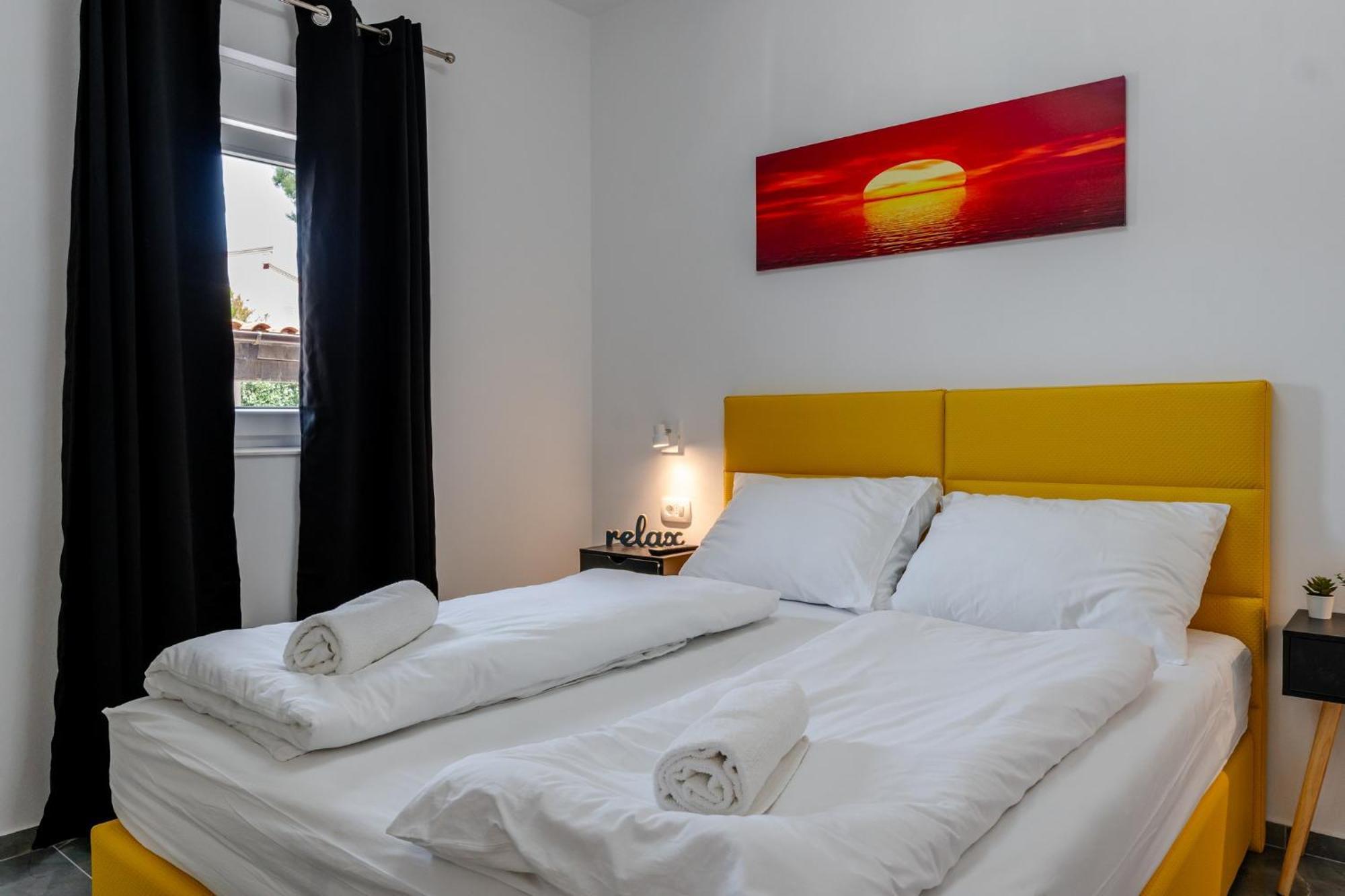 Apartments Strand Vir Exterior photo